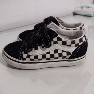 Velcro checkered Vans